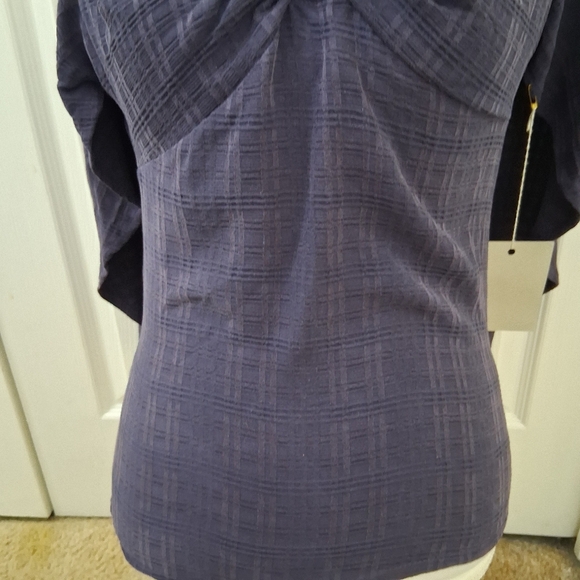 NWT Studio SKB Plum Twisted Neckline Textured Top   Size XS - Picture 3 of 13